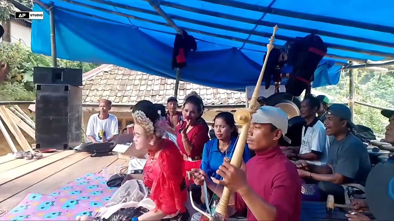 SANGGAR SENI PUTRA ADAT CIROMPANG || DAUN HIRIS || DEDEMIT JAIPONG