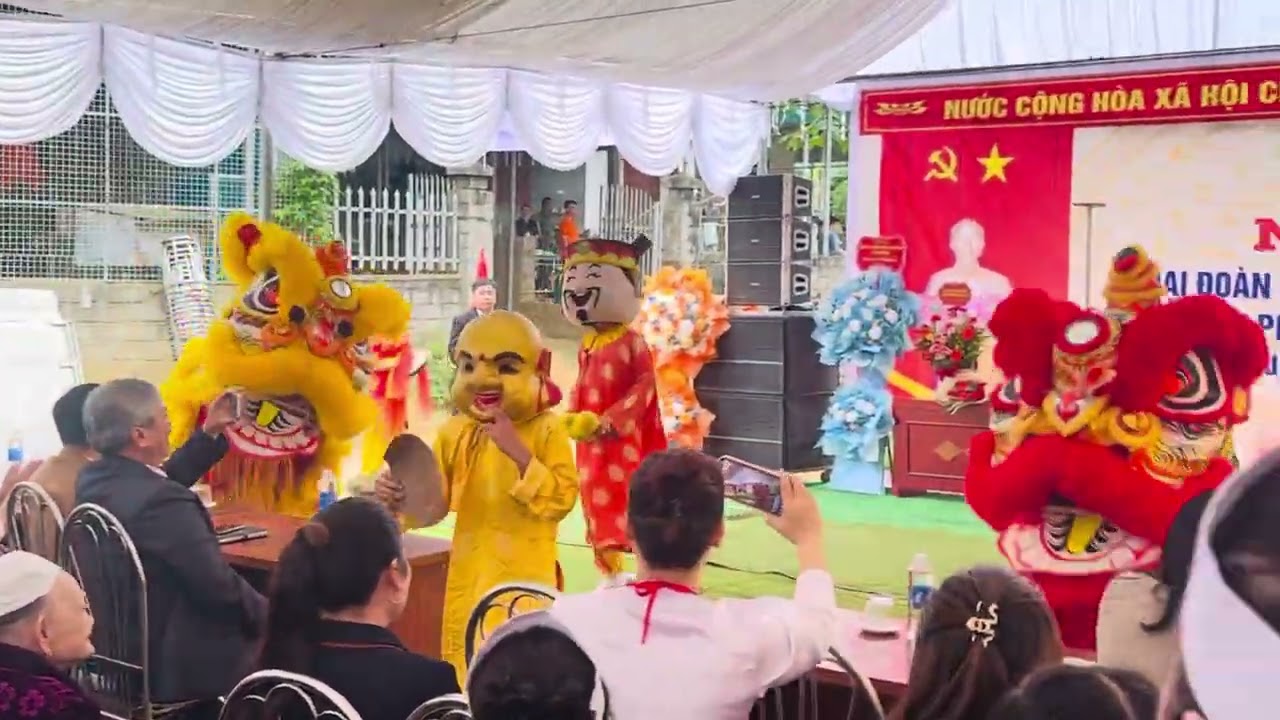 Múa lân ngày Hội Khu Dân Cư Xã Văn Nghĩa - Phú Thọ ( liên Hệ múa lân :033 8665168 võ sư Minh Khánh)