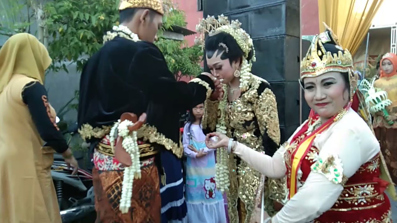 CUCUK LAMPAH SRIKANDI, Sanggar tari & Modelling RIZKY BUDOYO JATIM