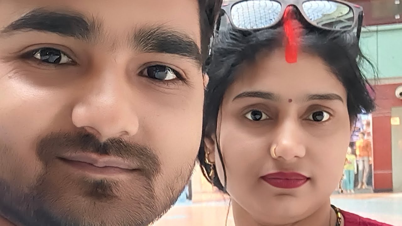 Judiye mere live me aur thodi hi der me do subscribers paiye..😍