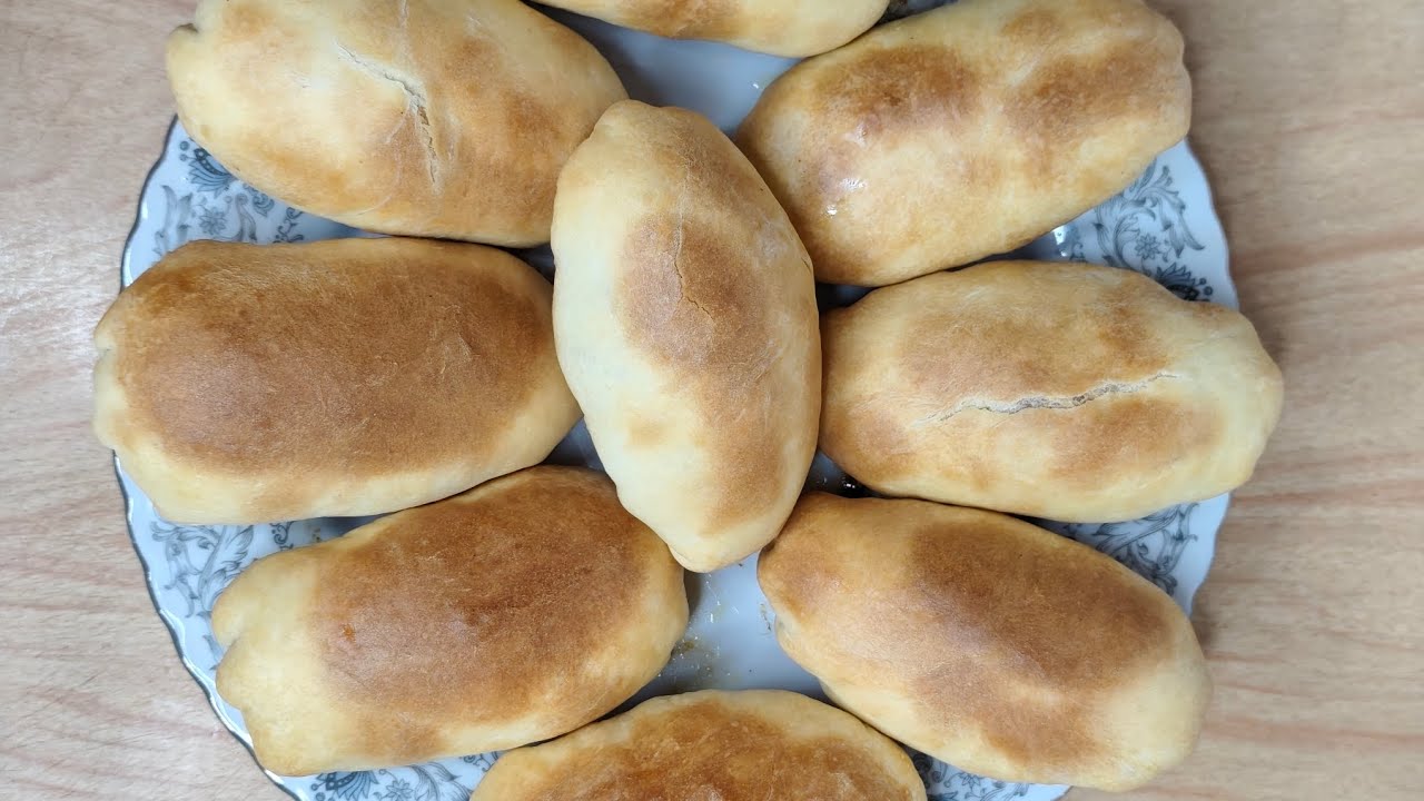 Golden Pumpkin Pies with Juicy Filling