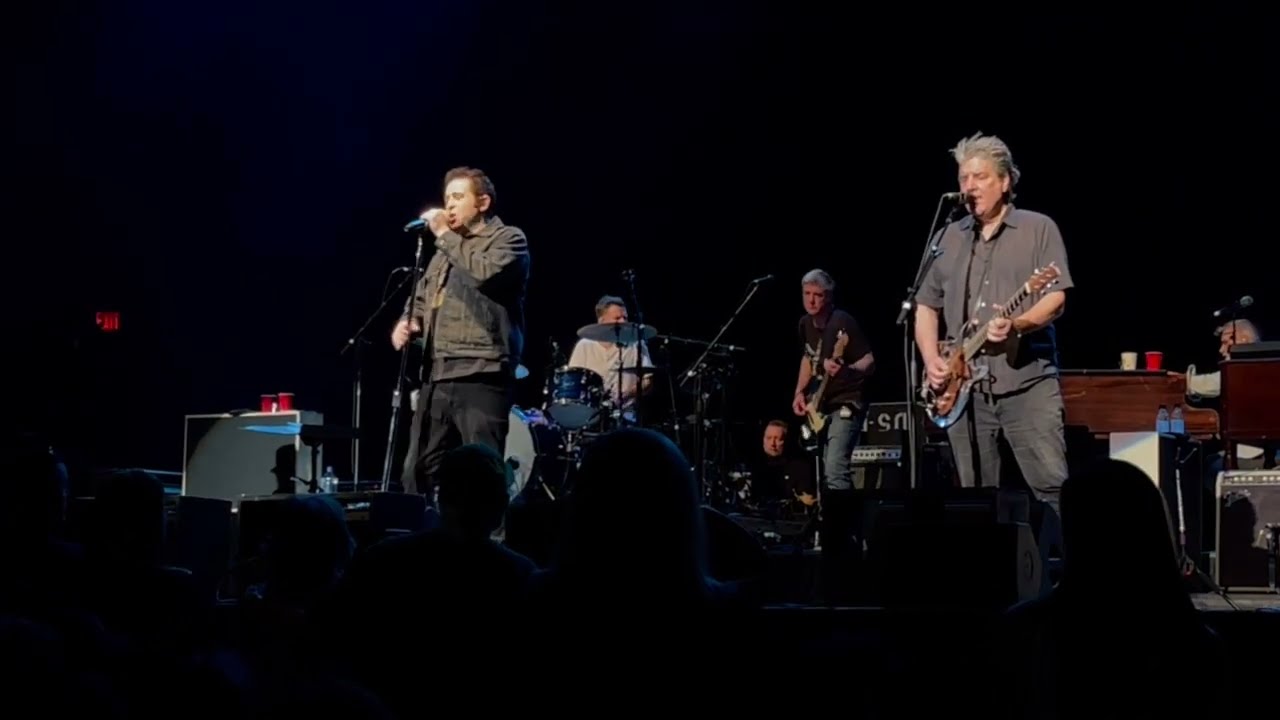 COUNTING CROWS Perform I WISH I WAS A GIRL & ROUND HERE at the Hard Rock Live in Orlando, FL 4/28/22