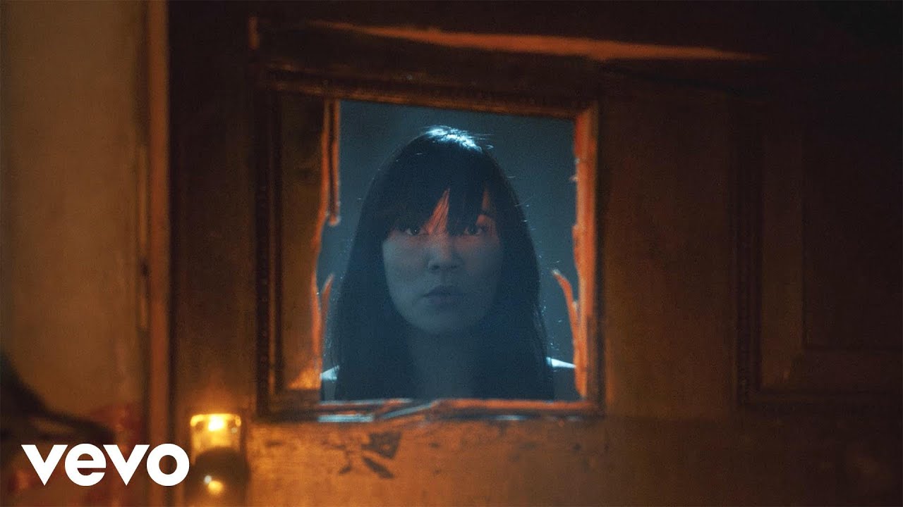 Thao & The Get Down Stay Down - Astonished Man (Official Video)