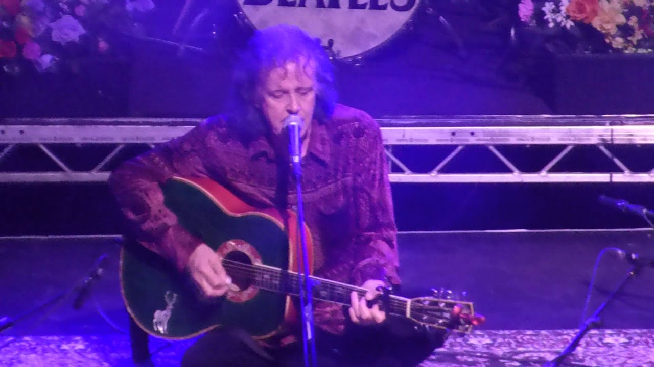 Donovan  - 'Catch The Wind' - Royal Court Theatre, Liverpool 2015