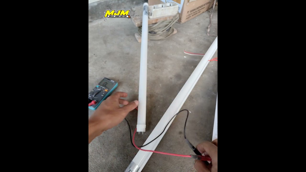 jangan sampe kebalik pasang lampu neon led philips ini ya
