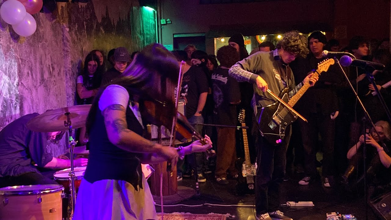 av forest / antes o después - naima (vivo en qi) presentación del ep “con amor, para mi amigo)