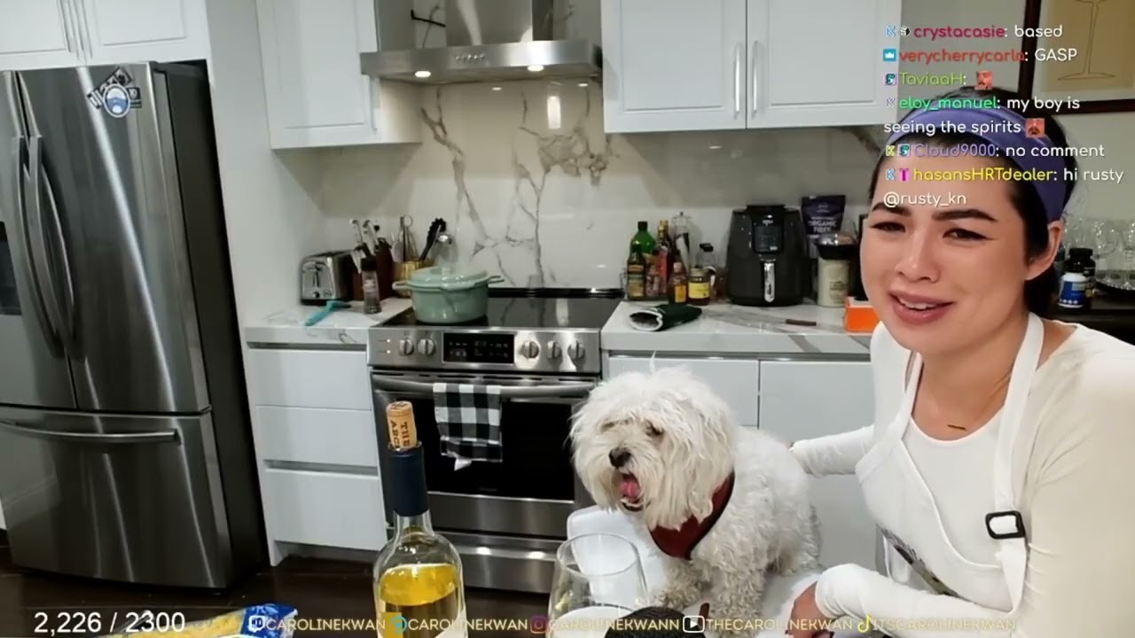 Dec/14/25 SUNDAY COOKING: CHEESY CROISSANT CASSEROLE | FILM CLASS | Unmuted CarolineKwan Vods