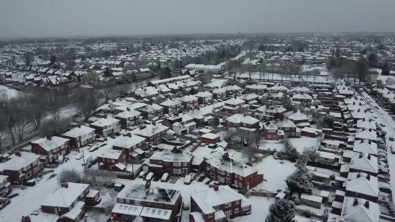 Drone footage of Timperley in the snow - January 16th 2024