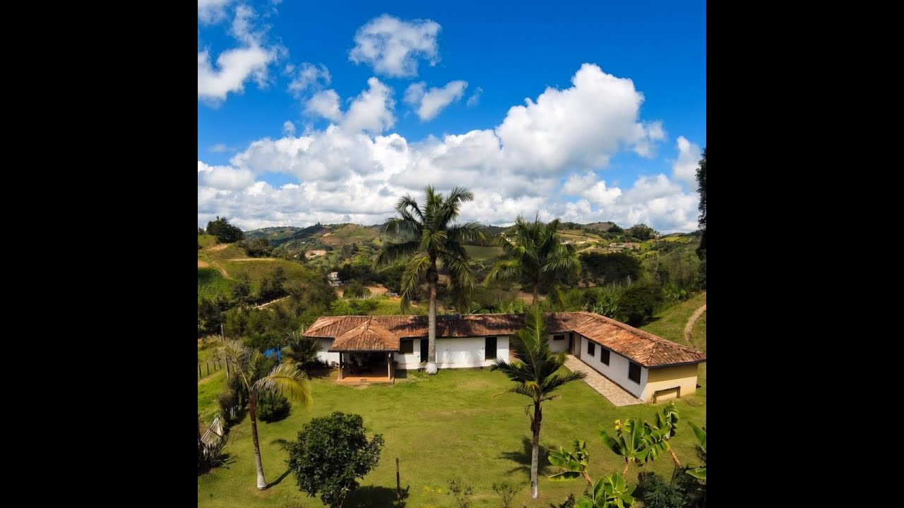 Finca campestre en venta ubicada en Marinilla, vereda El Pozo, sobre la vía hacia El Peñol,