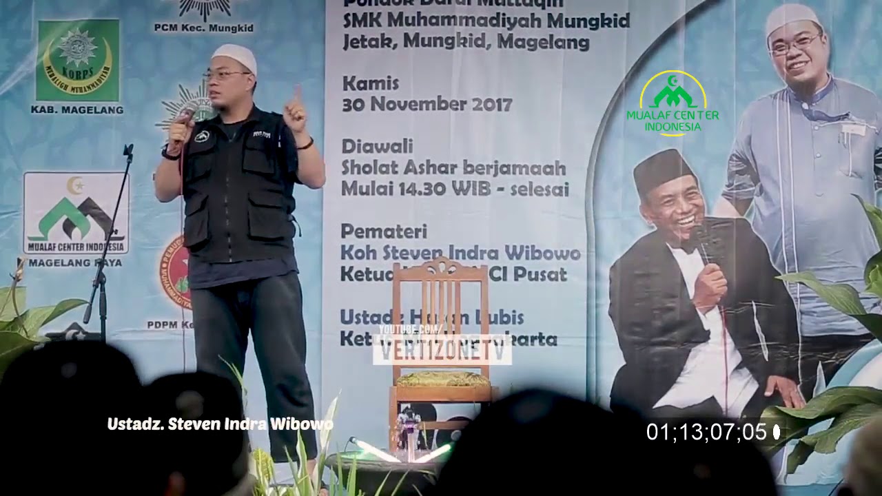 Belajar Sholat di dalam Gereja - koh Steven Indra Wibowo berbuat baiklah kepada sesama