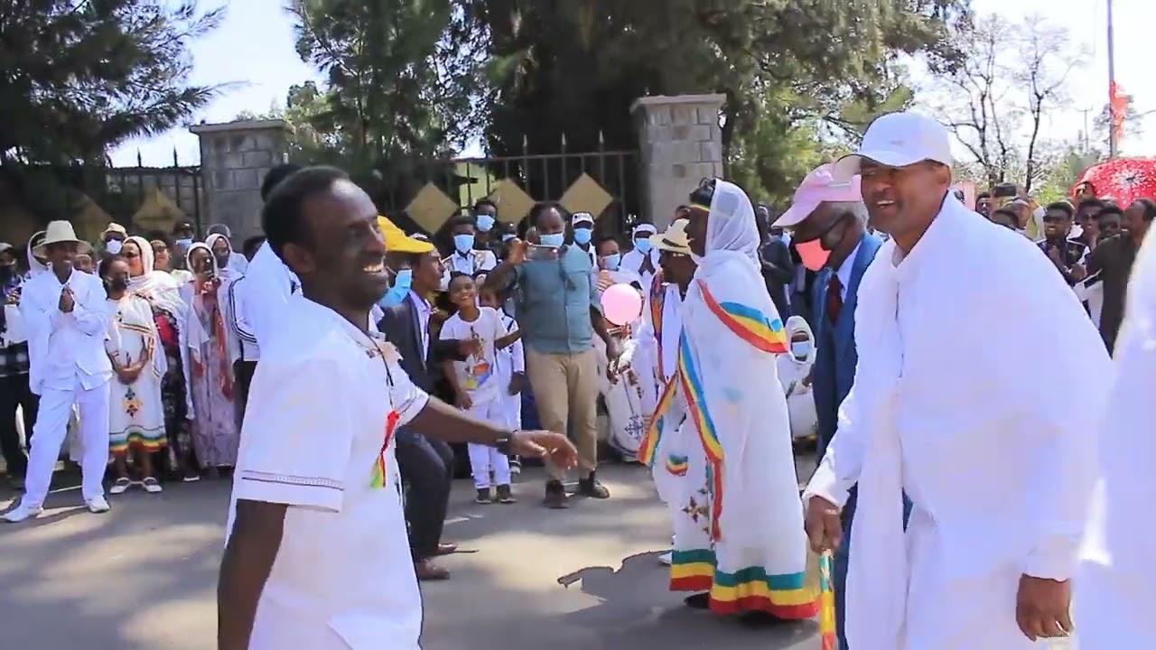 የምንጃር ጭፈራ ለጥምቀት እለት በአዲስ አበባ   minjar on the day of epiphany.....timket