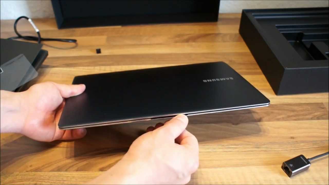 Samsung Series 9 NP900X3C Unboxing deutsch