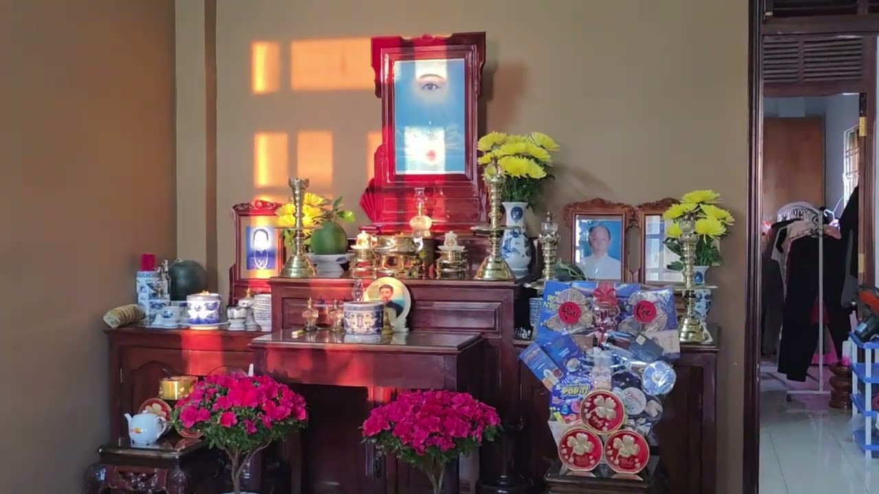 Chiều cuối năm Ất Tỵ - Vua Xứ Nẫu 