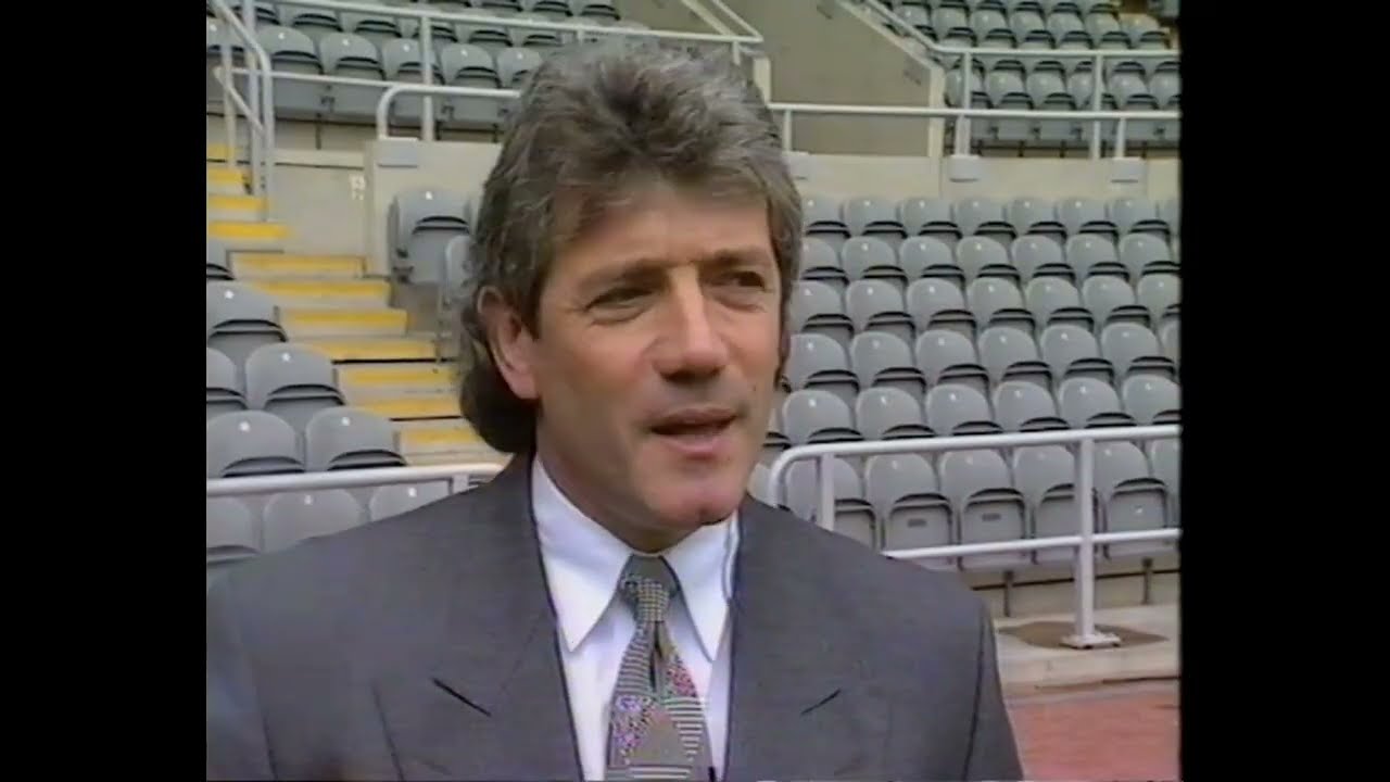 Warren Barton signs for Newcastle, June 1995