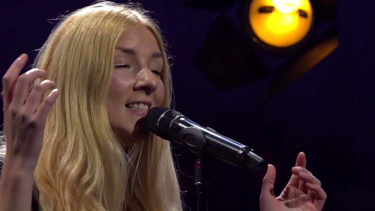 ionnalee; DUNES OF SAND (live on SVT Go'kväll)