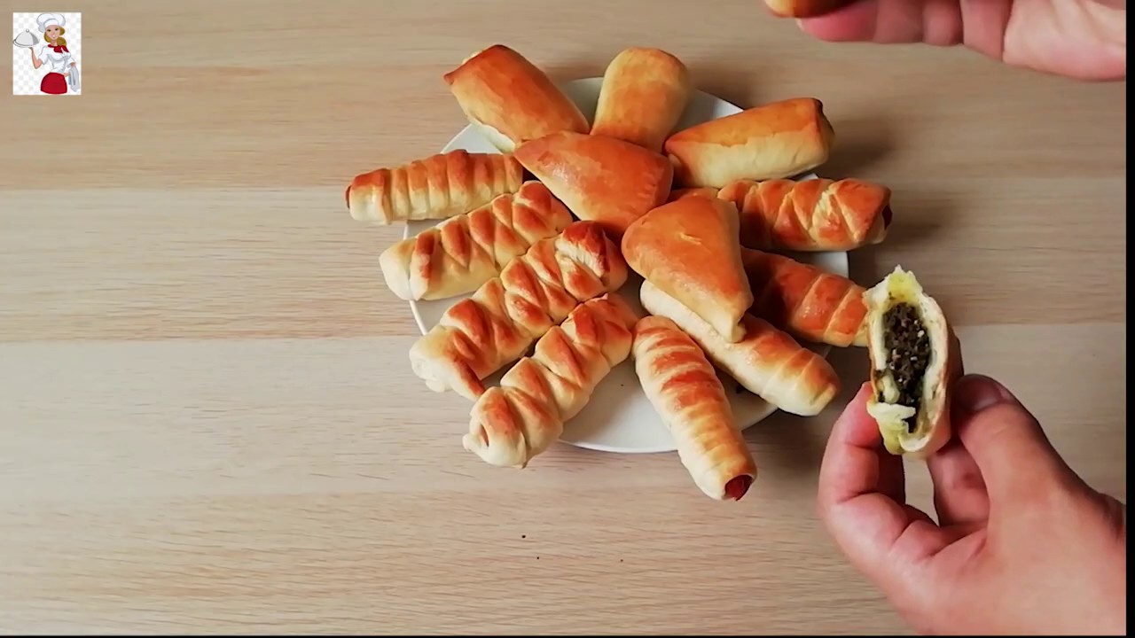 معجنات بالنقانق وجبه خفيفه معجنات بالزعتر