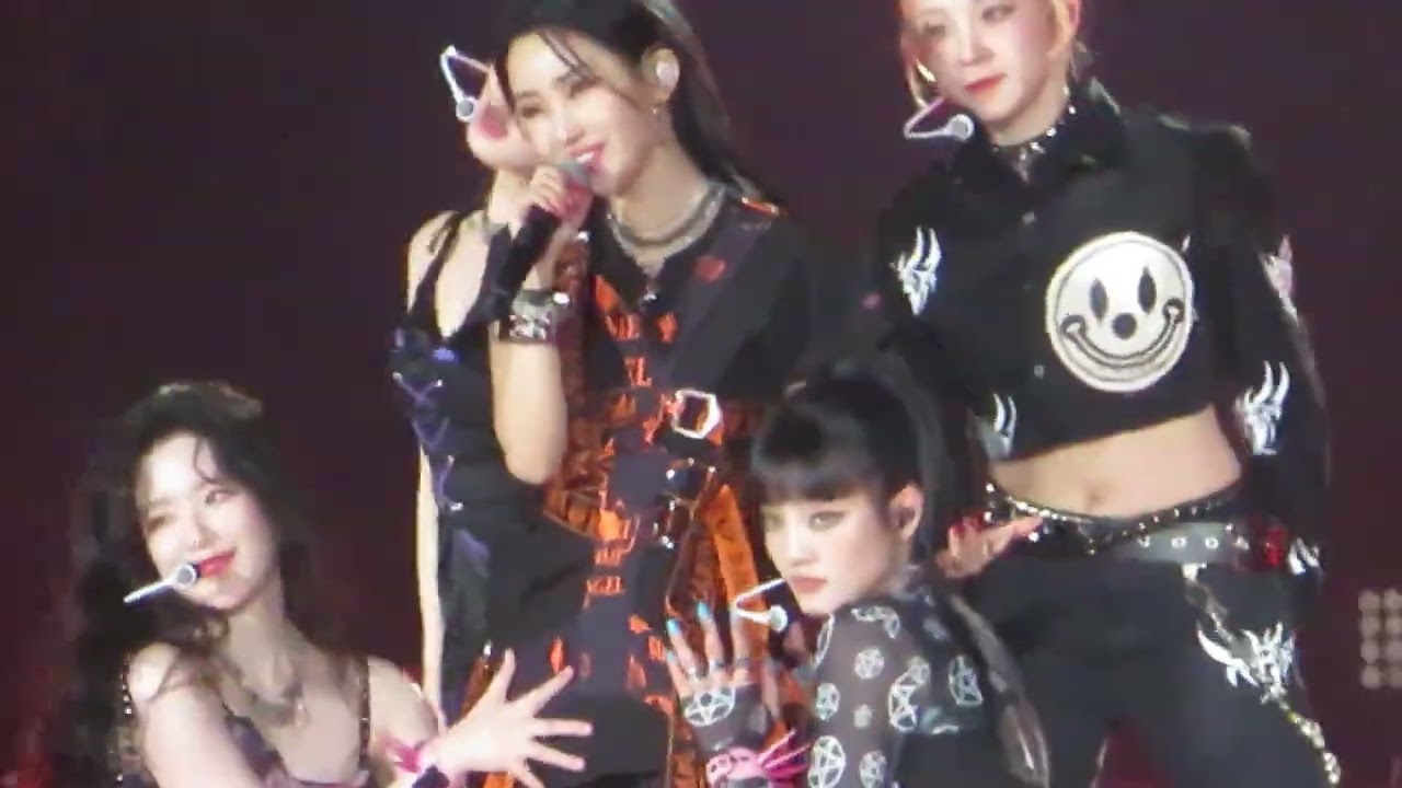 ⚠️ [FANCAM] Oh My God // (여자)아이들 ((G)I-dle) @ Kpop.Flex in Frankfurt (14.05.2022)