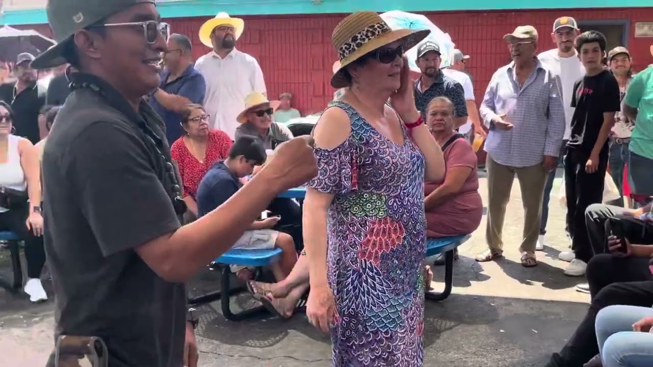 Concurso de baile#en la pulga de San José # ca😂😂