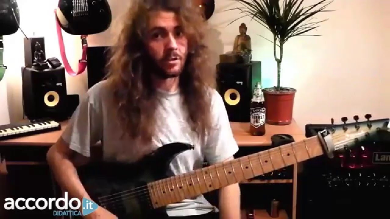 Guitar lesson: "How to play a 8 string" (Sam Bell)