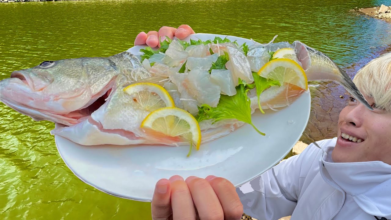 【下水】ドブ池の臭すぎるブラックバスを刺身で食べたらヤバい味だった件w w w
