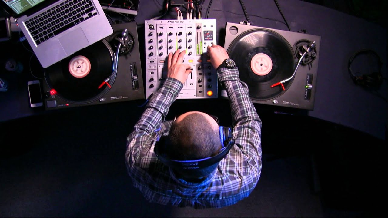 Svetlux - BassTransmission #5 LIVE stream @ gluuu.tv (27.3.2014)