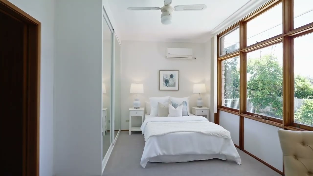 Substantial 1,075sqm with family home, offers immediate comfort and development possibilities