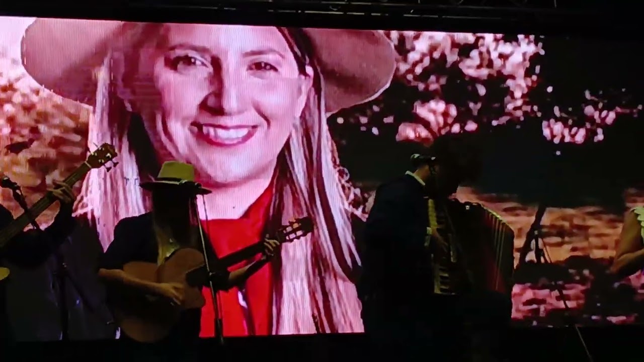 Marianela Obispo en la 2da Fiesta del Pollo 2026 en Nueva Vizcaya 