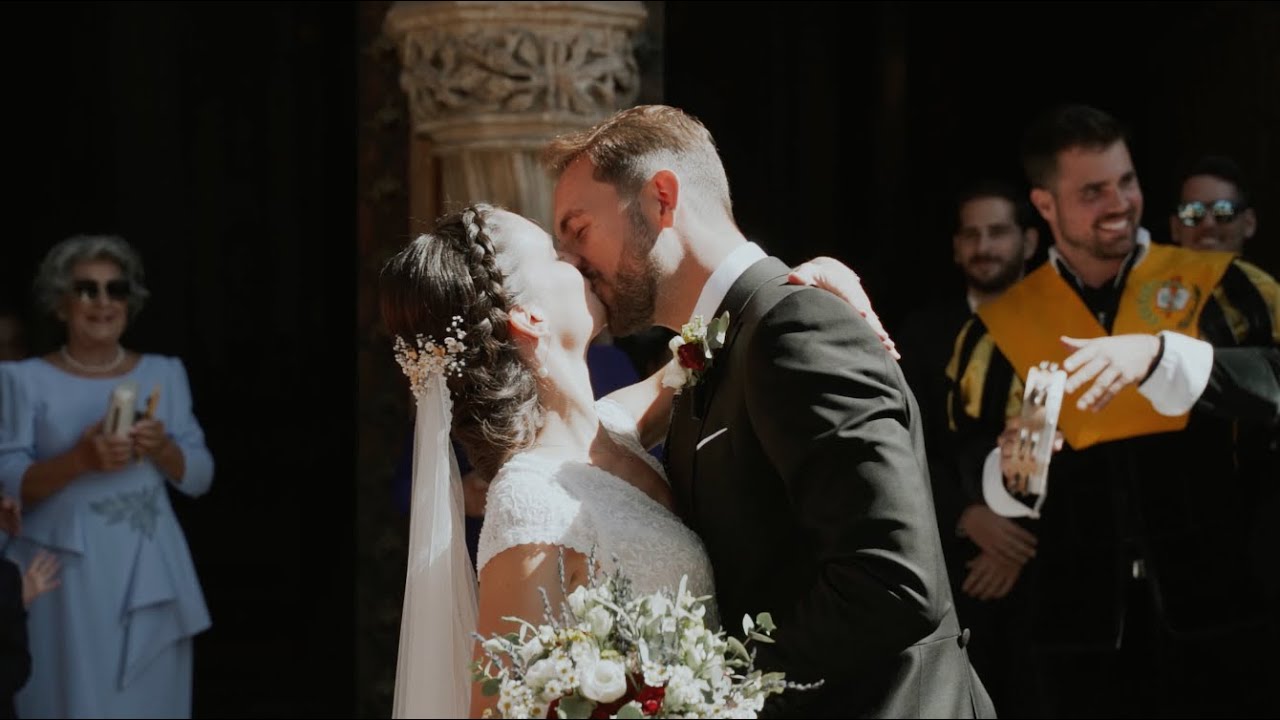 Antonio y María resumen