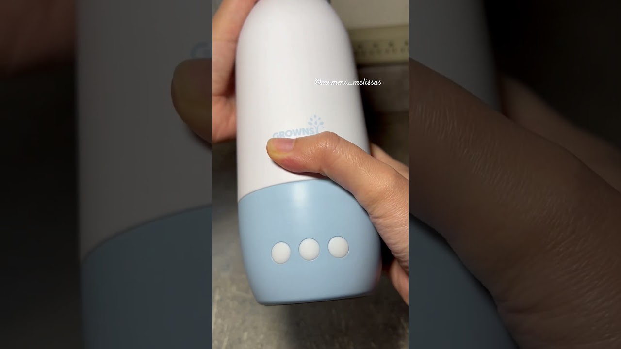 The Grownsy Portable Warmer. Perfect for warming milk on the go #babymusthaves #momlife