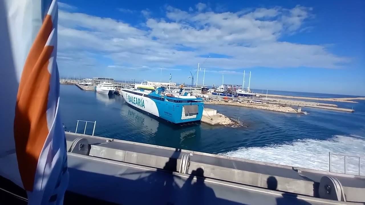 Llegada del fast ferry Margarita Salas (Baleària) al Puerto de Dénia desde Ibiza (23-01-2025)