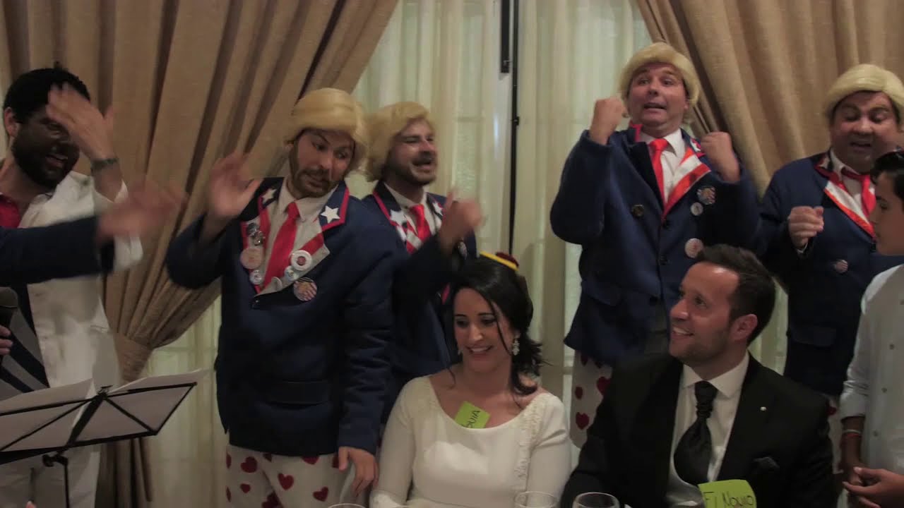 MURGA CARNAVAL IRRUMPE EN EL BANQUETE DE LA BODA con canción personalizada para los novios
