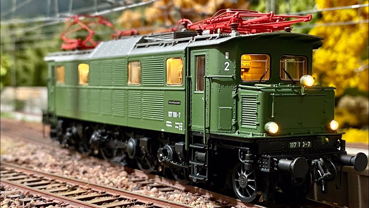 BR 117 in Engelhop - BR 117.110