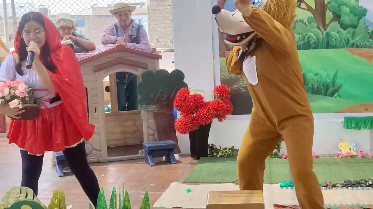 Caperucita Roja – Obra de Teatro | Papitos del Aula 4 Añitos B | Mundo Kids