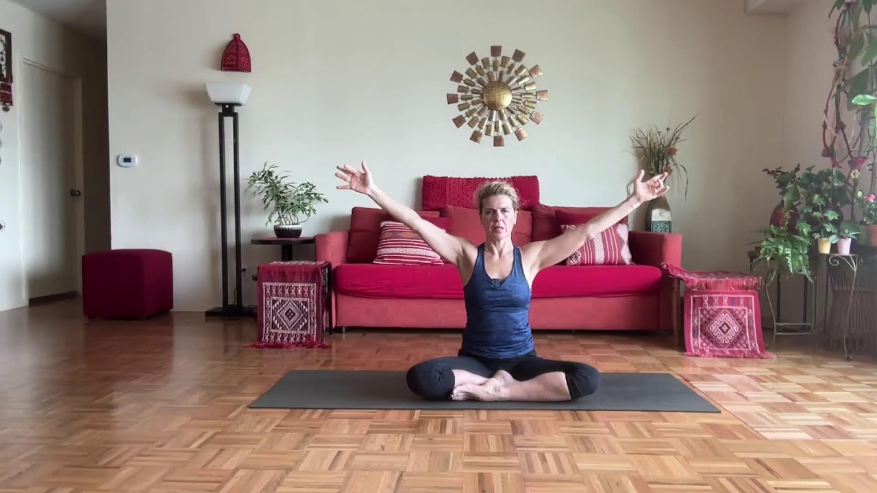 Yoga for Gut Health & detoxing