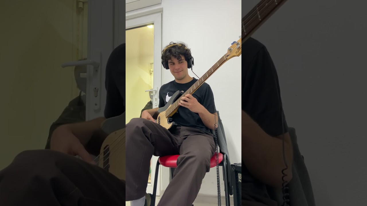 Rockschool Bass Grade 8 - Spain  