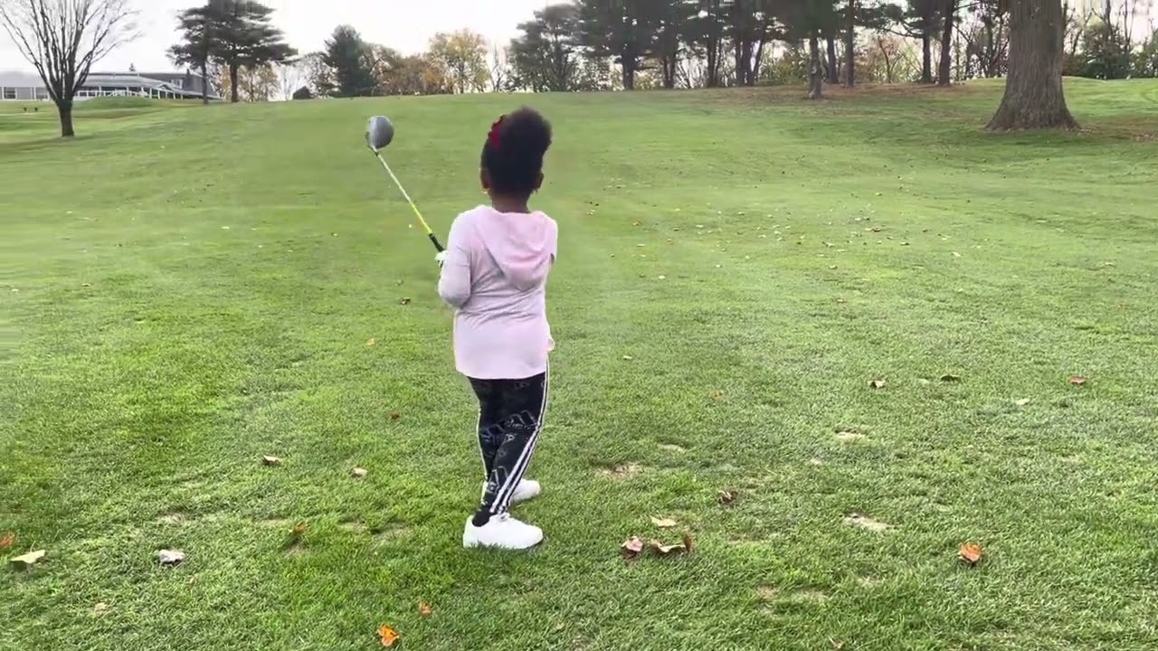 Ro Jo and Daddy Golfing