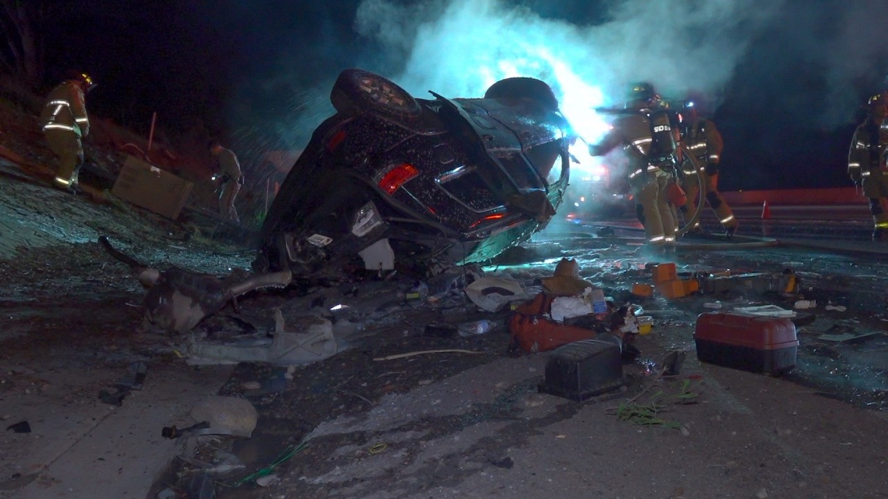 FREEWAY HEROES: Bystanders Rescue Driver After High-Speed Crash