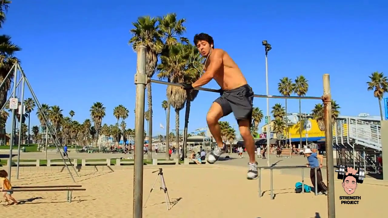 New Years day At Venice Beach- Muscle Beach Workouts