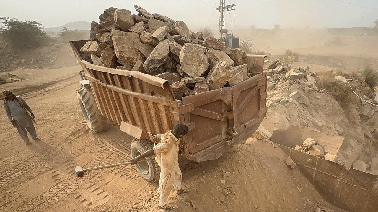 &ldquo;Big Rock Crusher Machine: Crushing Giants with Extreme Power #stonecrusher