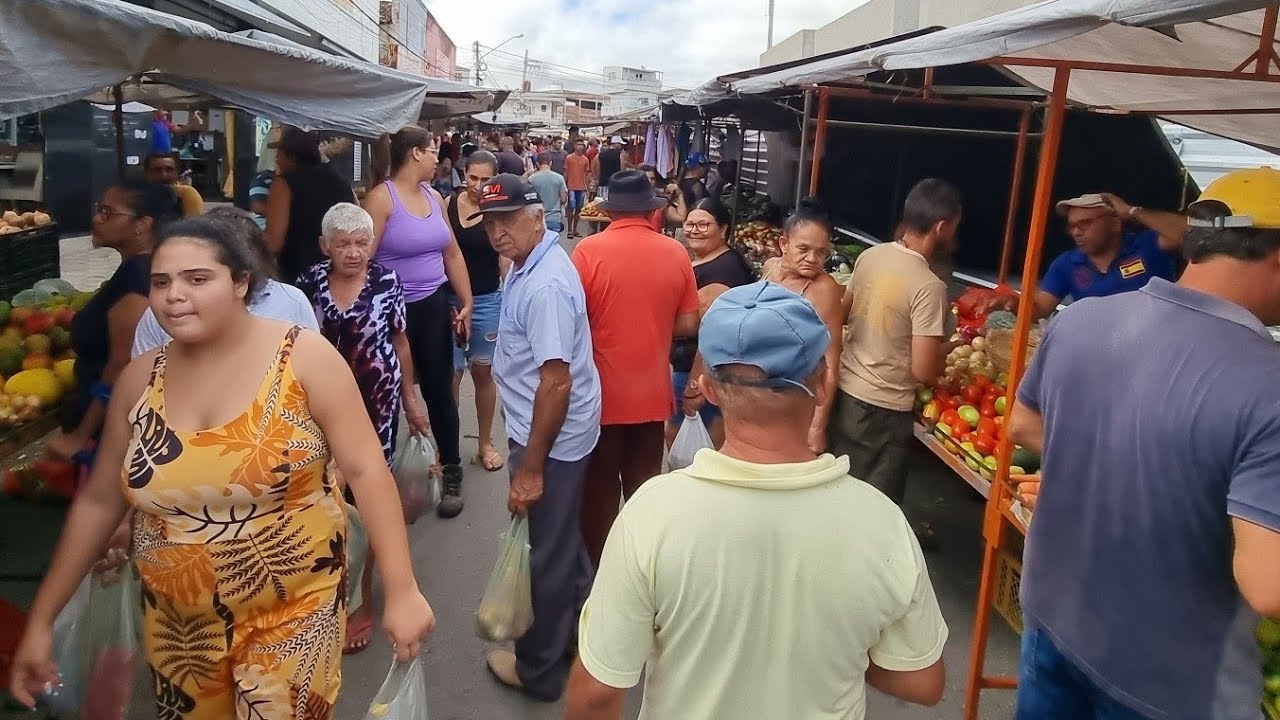 CONHEÇA A FEIRA LIVRE DE ALTINHO-PE E VEJA O QUE ACONTECEU