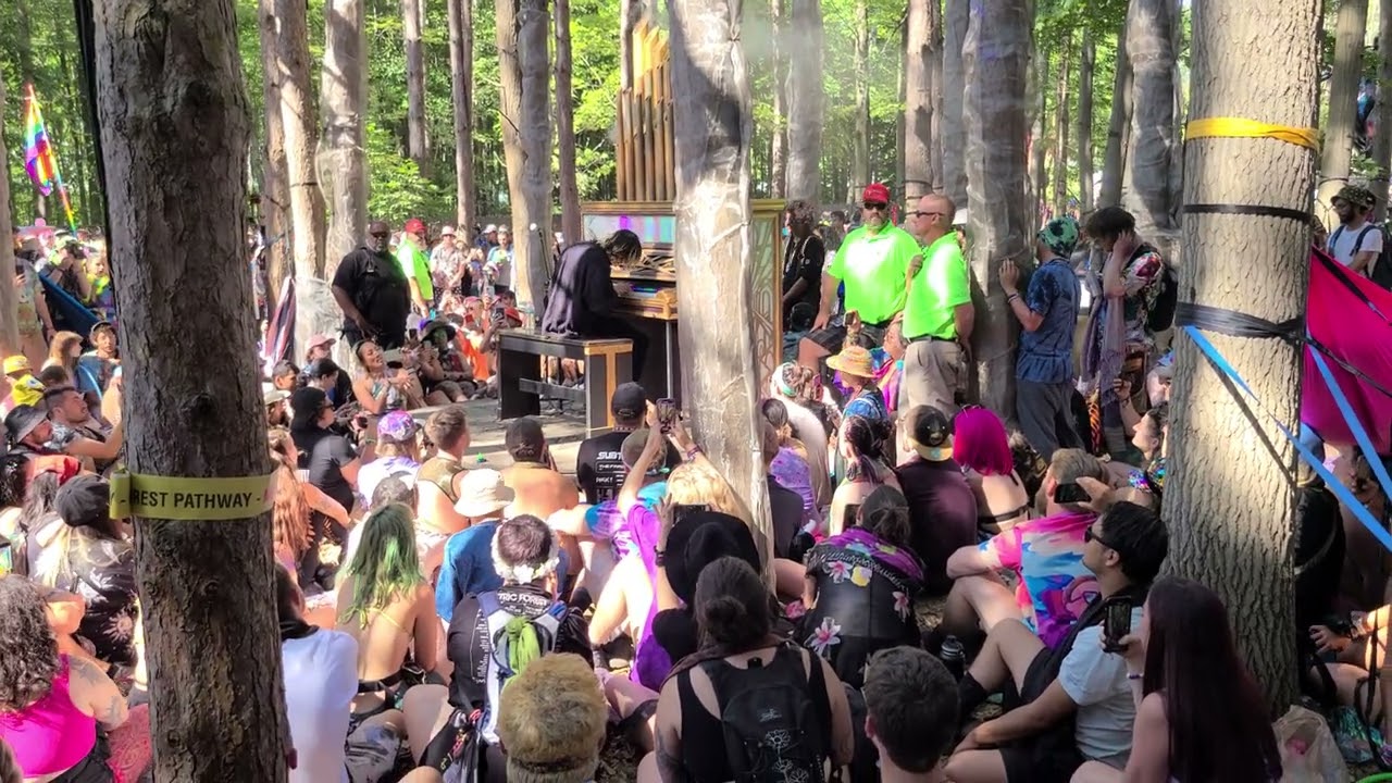 Porter Robinson - Secret Piano Set Electric Forest 2022 [Full 4k]
