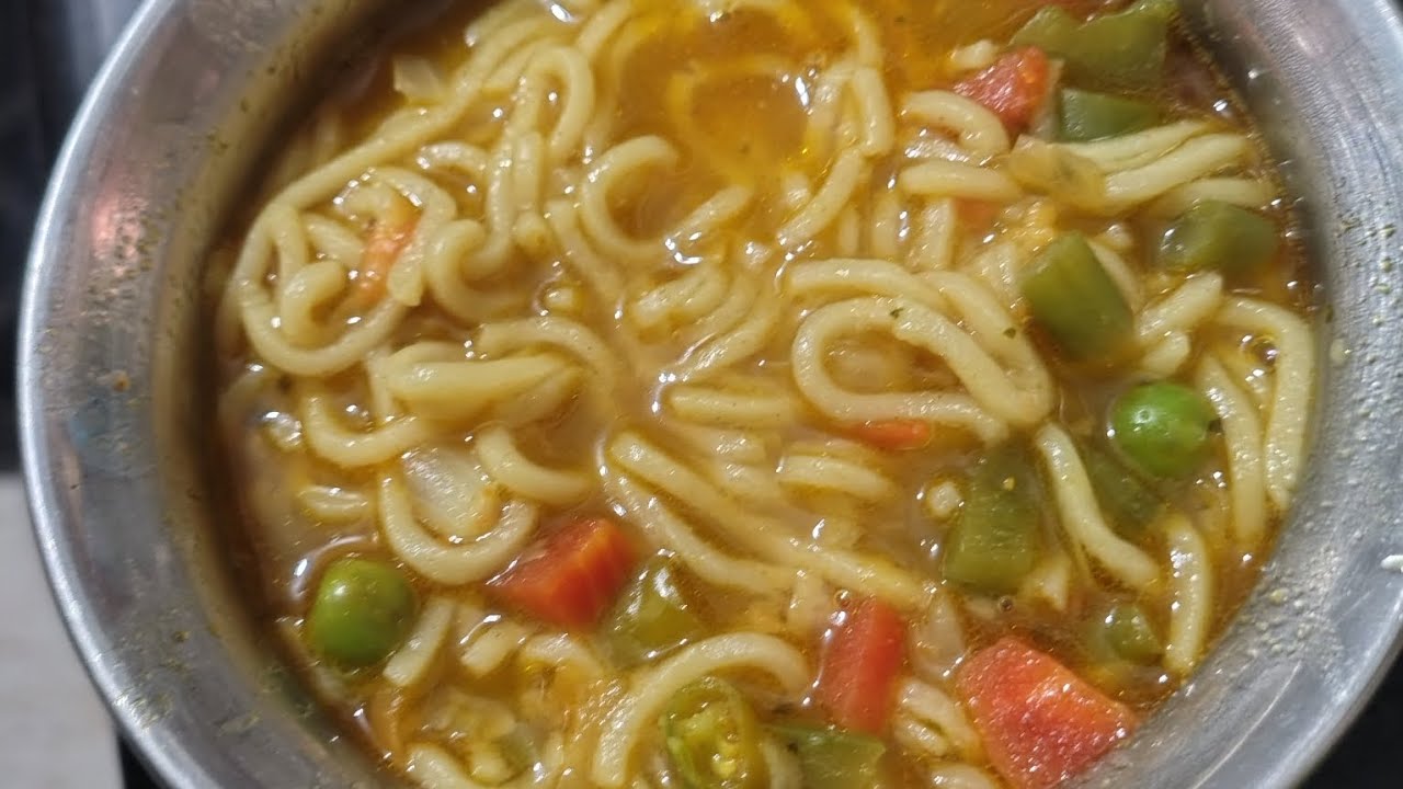 Soupy veg maggie / ek bar ye bhi try kariye#food#recipe#maggi 