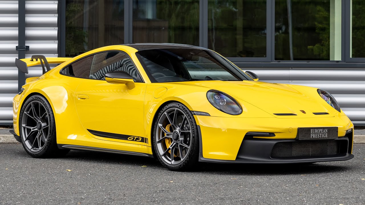 2022 Porsche 911 (992) GT3 - Racing Yellow - Walk Around (4K)