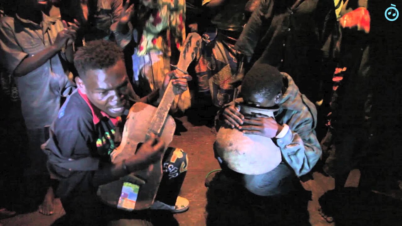 Micyingo (Kisoro Hill) Batwa Community - The Singing Wells project