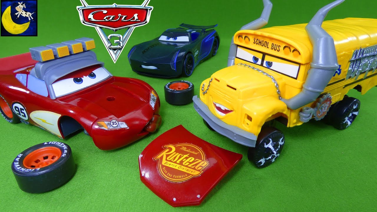 Disney Cars 3 Toys Talking Miss Fritter Gear Up and Go Monster Truck Lightning McQueen Crash Toys