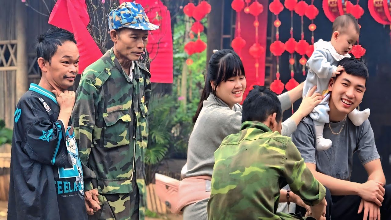 Uncle Manh Leaves Bo with Grandpa: He Sets Off to Find the Soldier’s Child / SUNG A PAO