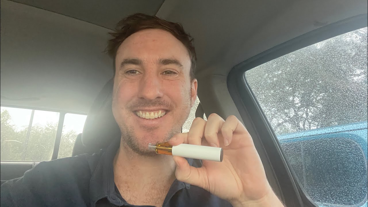 Cali Bar 2K Strawberry Ice Vape Review!