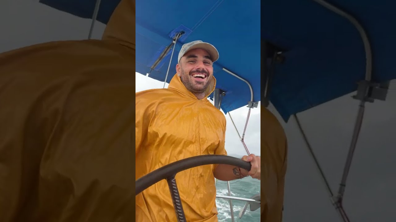 Sailing Roatan, Honduras
