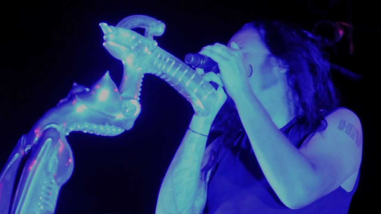 Korn - Alone I Break (Live in Germany, 2011)