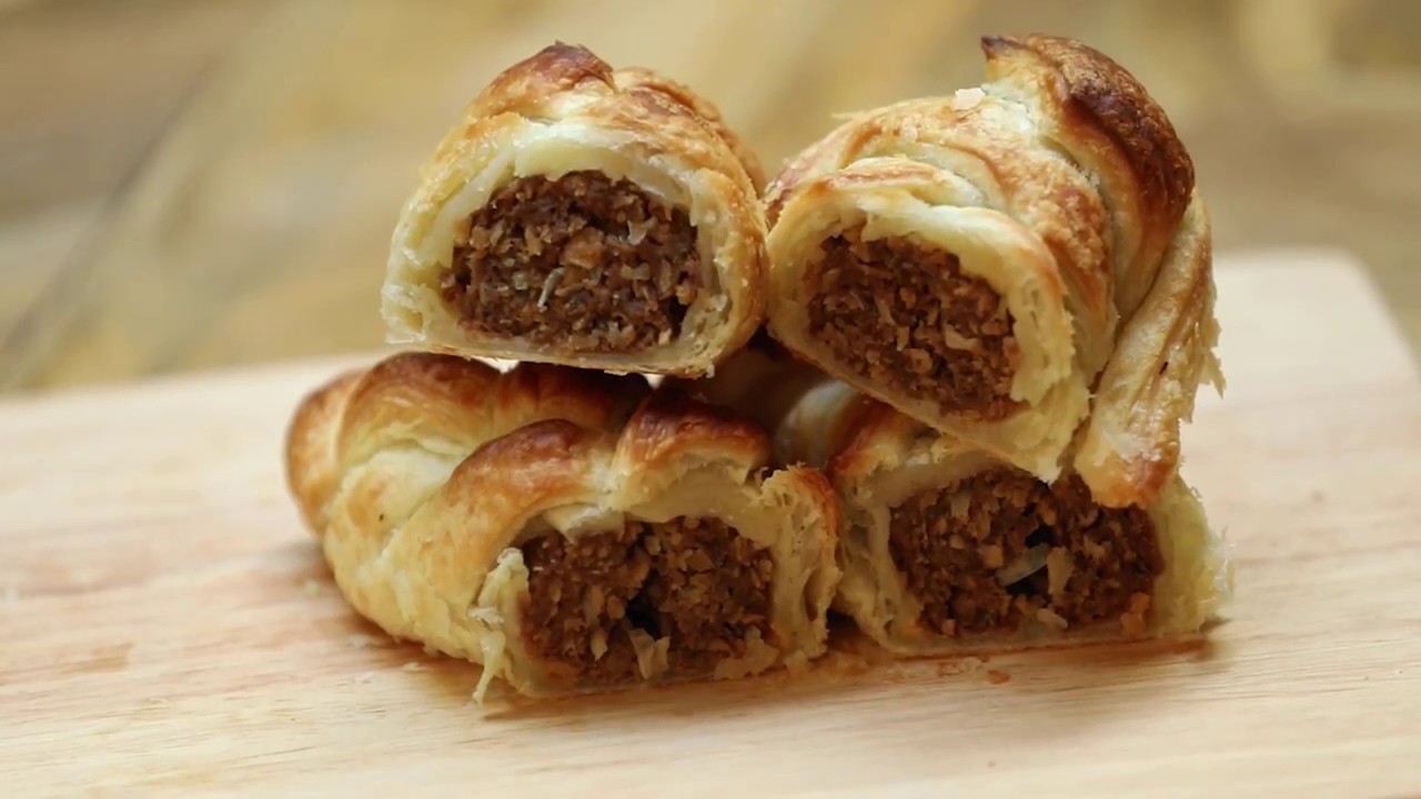 Vegan Sausage Rolls using Sgaia Mheat Burgers